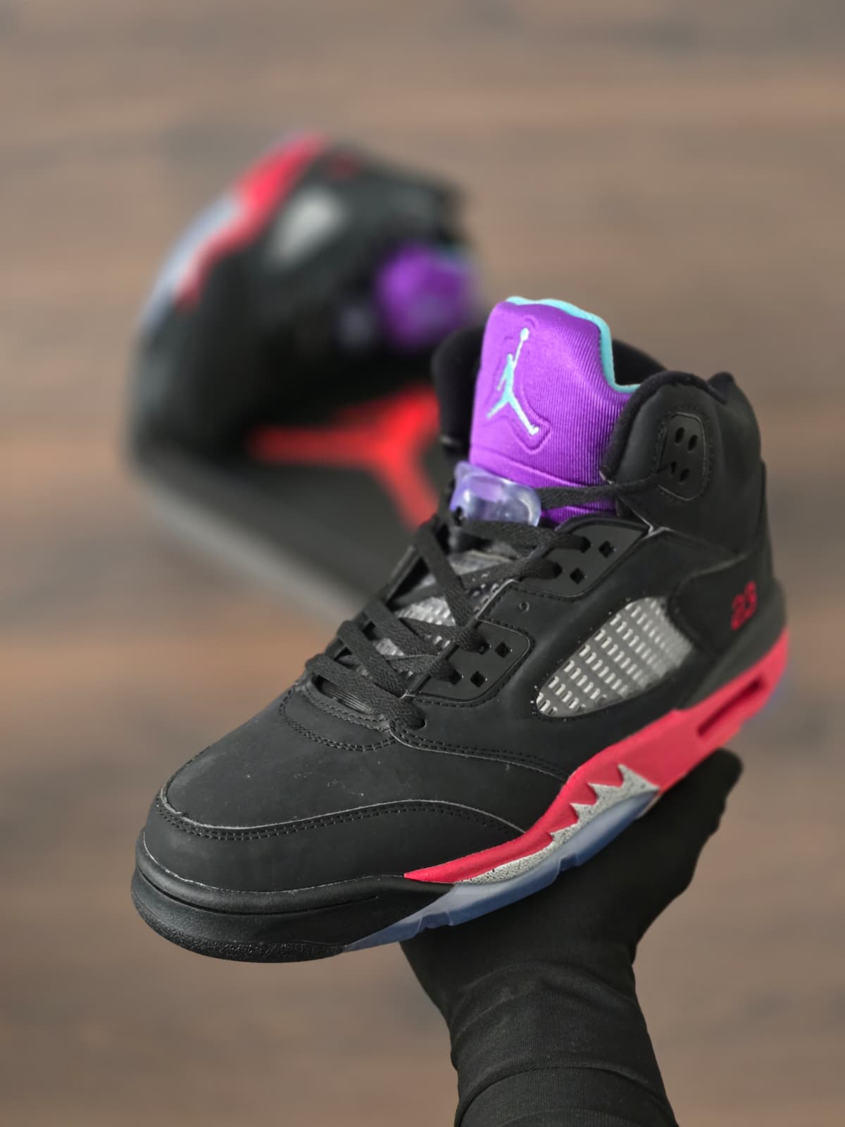 Jordan 5 negra roja