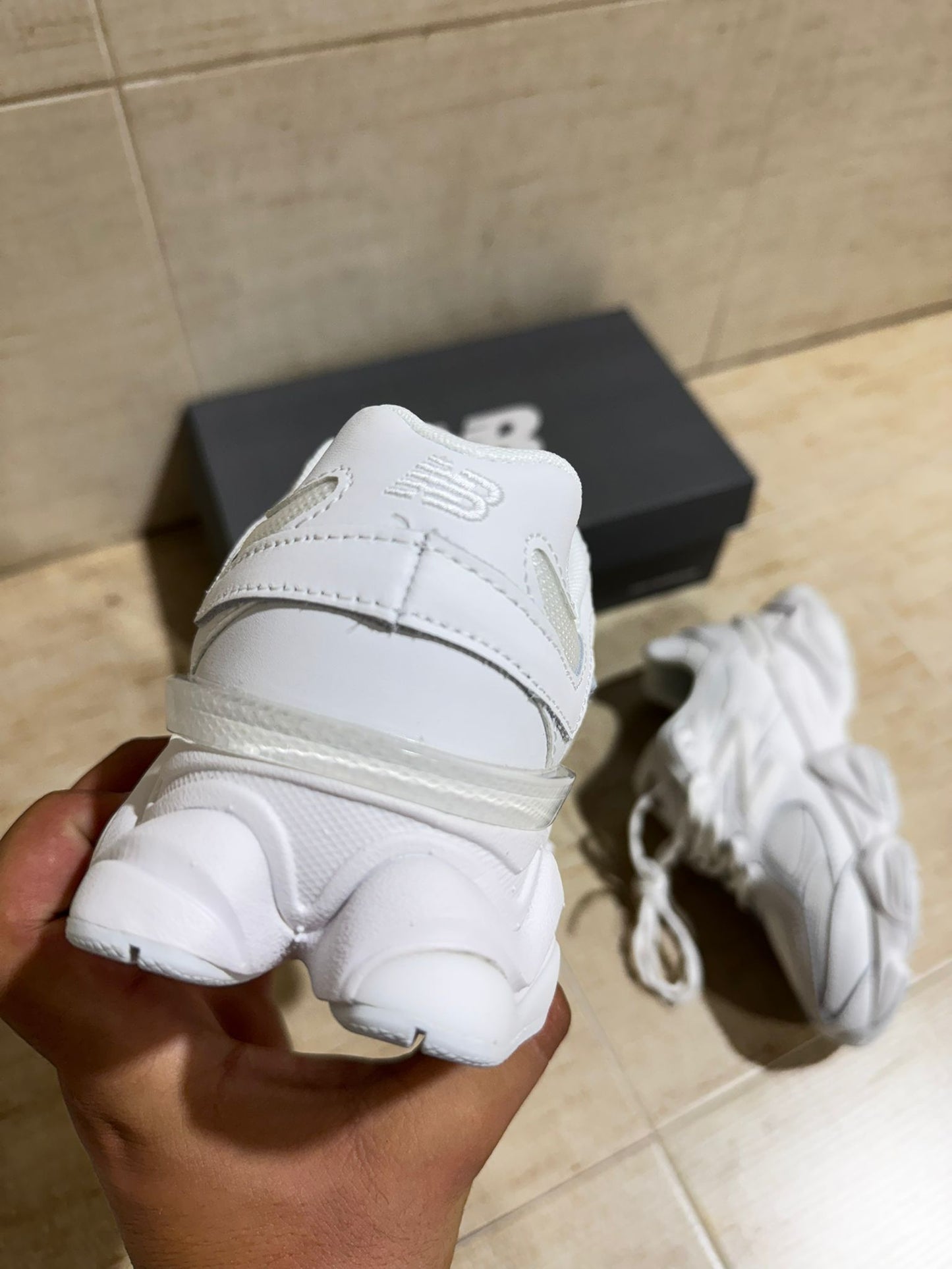 New Balance 9060 blancas