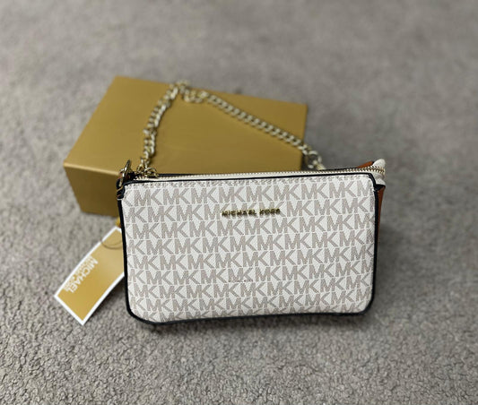 Bolso Mickael Kors blanco logo dorado