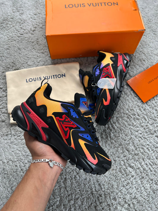 LOUIS VUITTON Runner TATIC negra detalles naranjas y azules logo negro contorno rojo