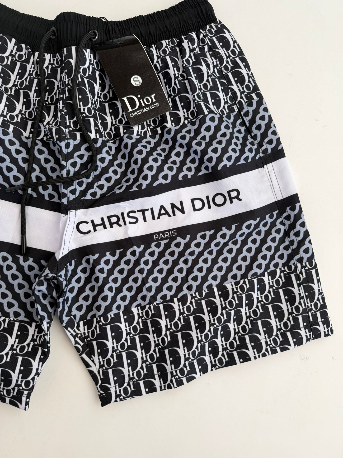 Pantalon Corto Dior negro logo blanco y detalles gris