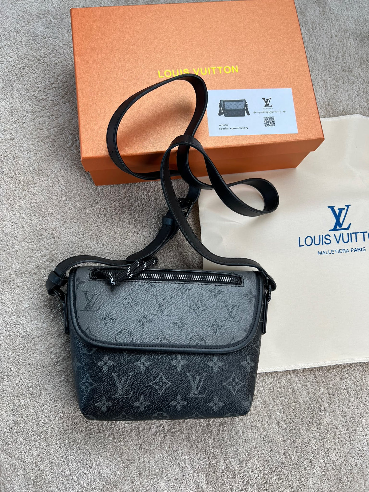 Bandolera LV negras y gris