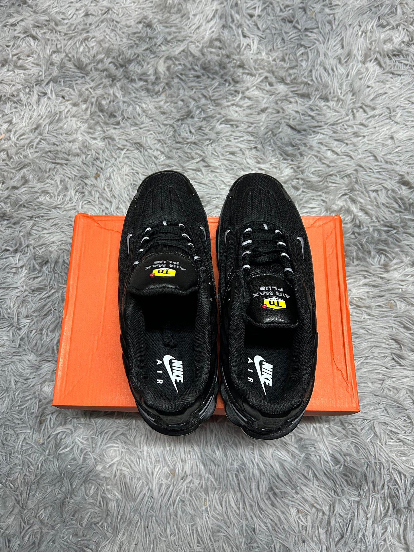 Tn Tunned negras logo plateado