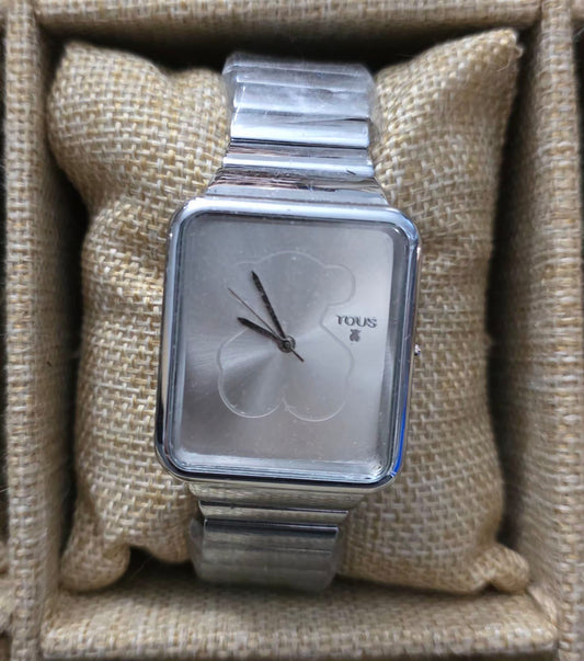 Reloj tous gris y plateado