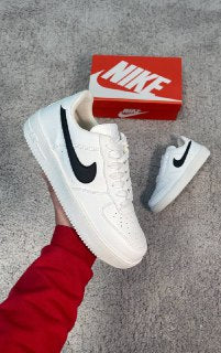 AIR FORCE 1 blancas logo negro