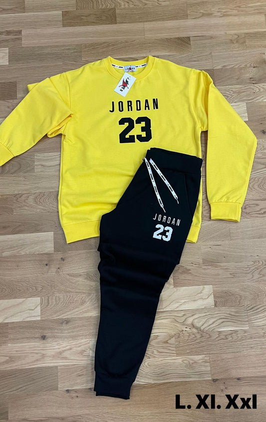 Chandal jordan amarillo logo negro