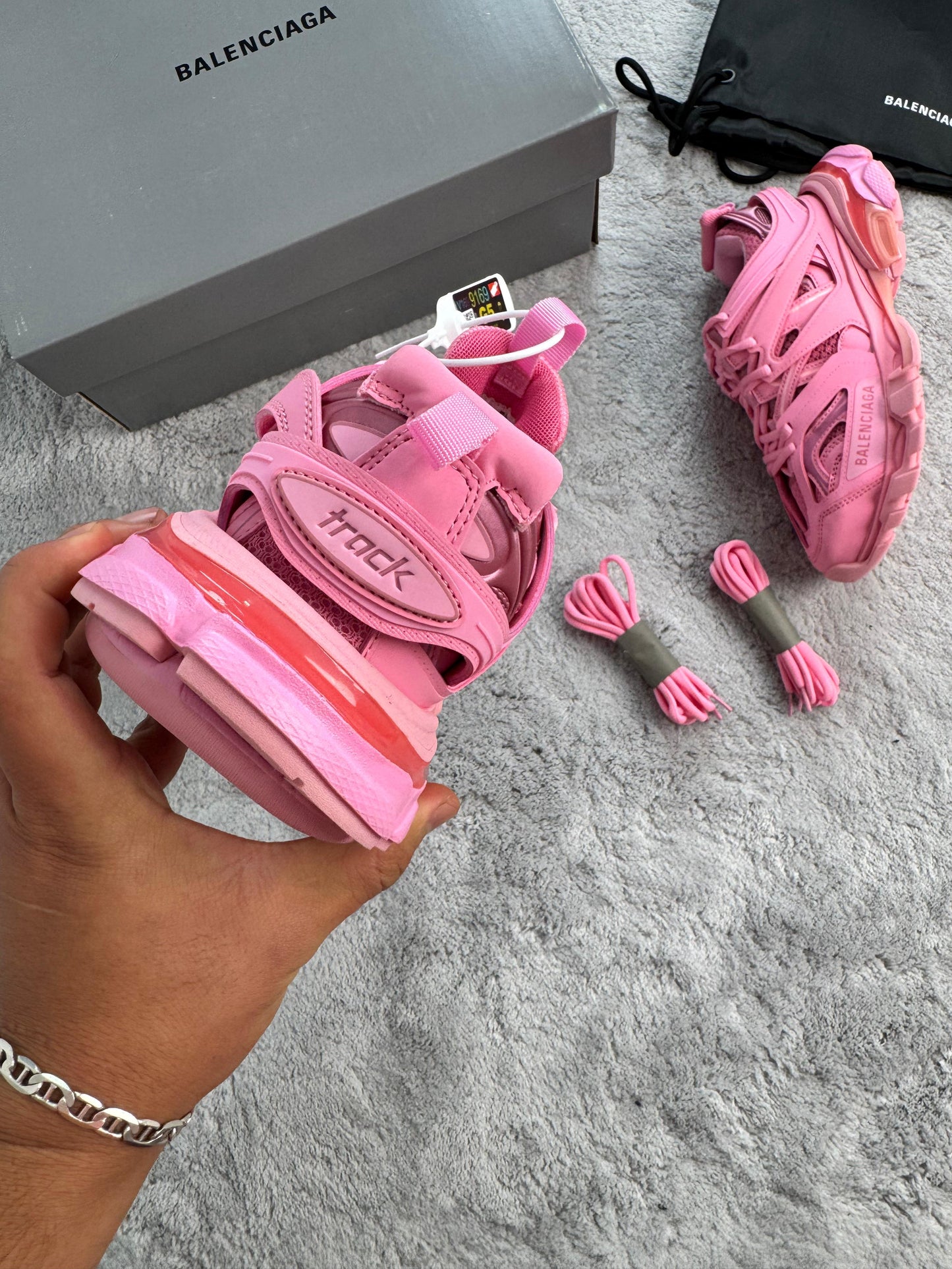 Balenciaga Track rosas