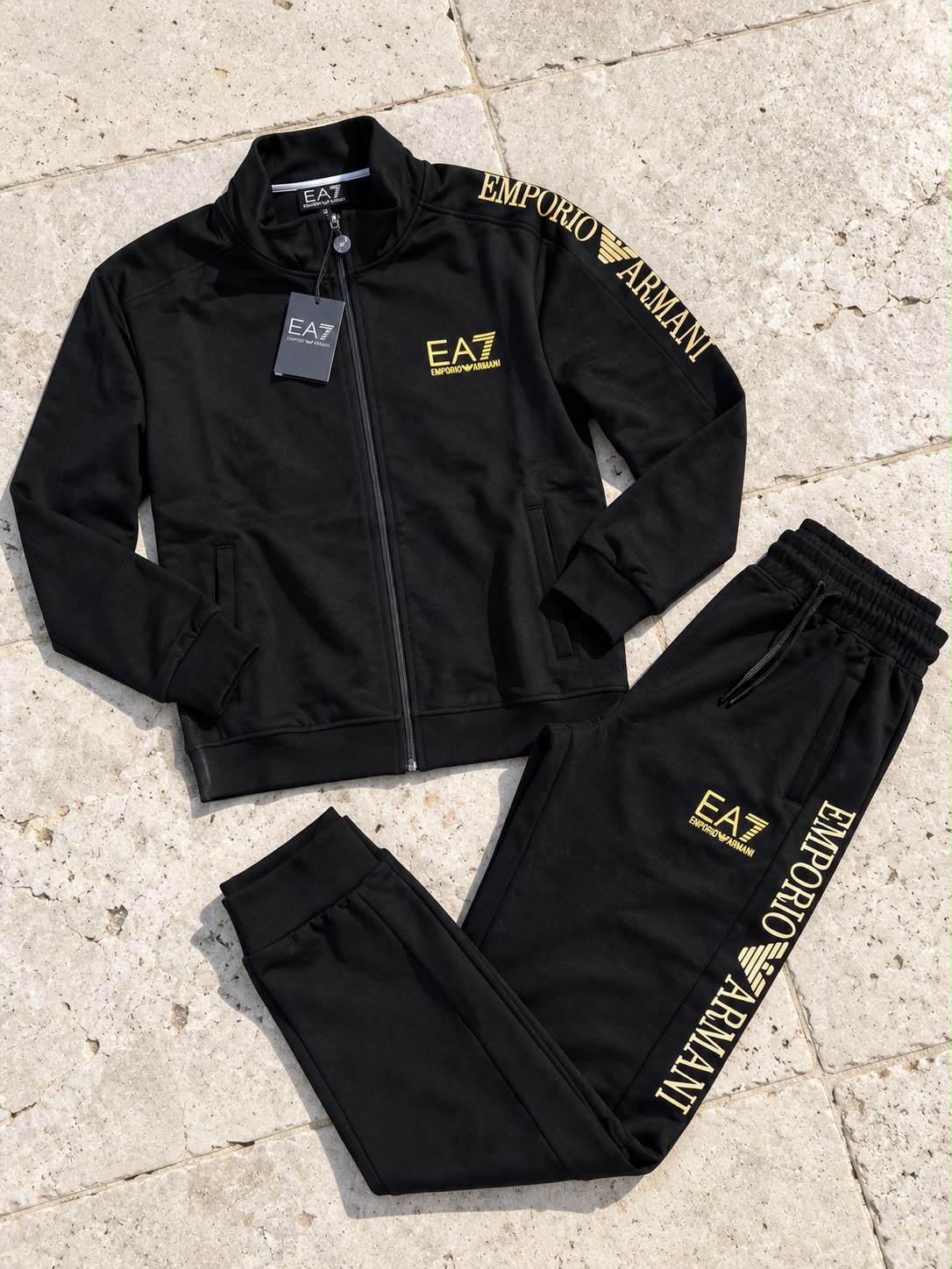 Chandal armani negro logo dorado