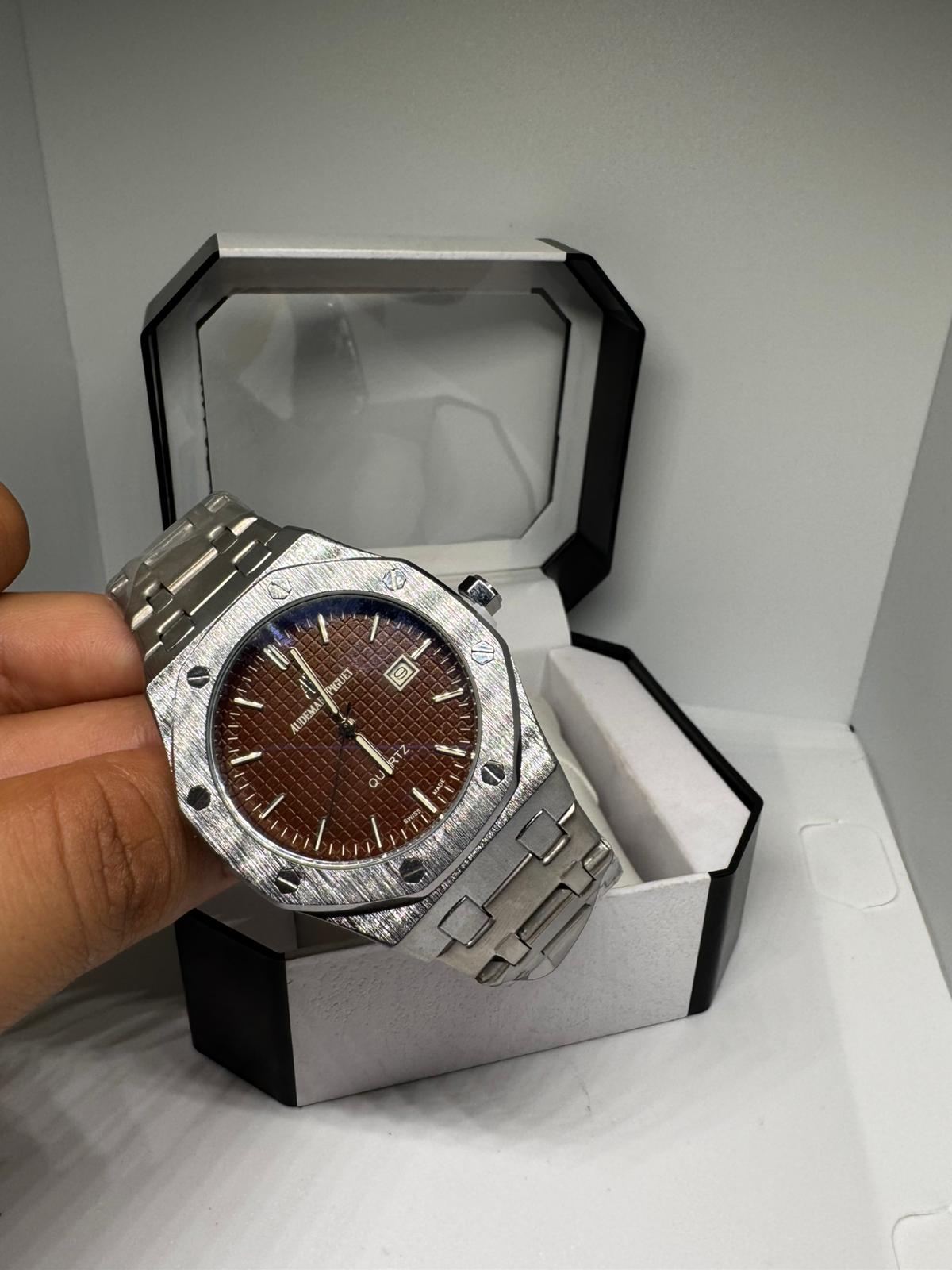 RELOJ ANDEMARS PIGUET MARRON Y PLATEADO