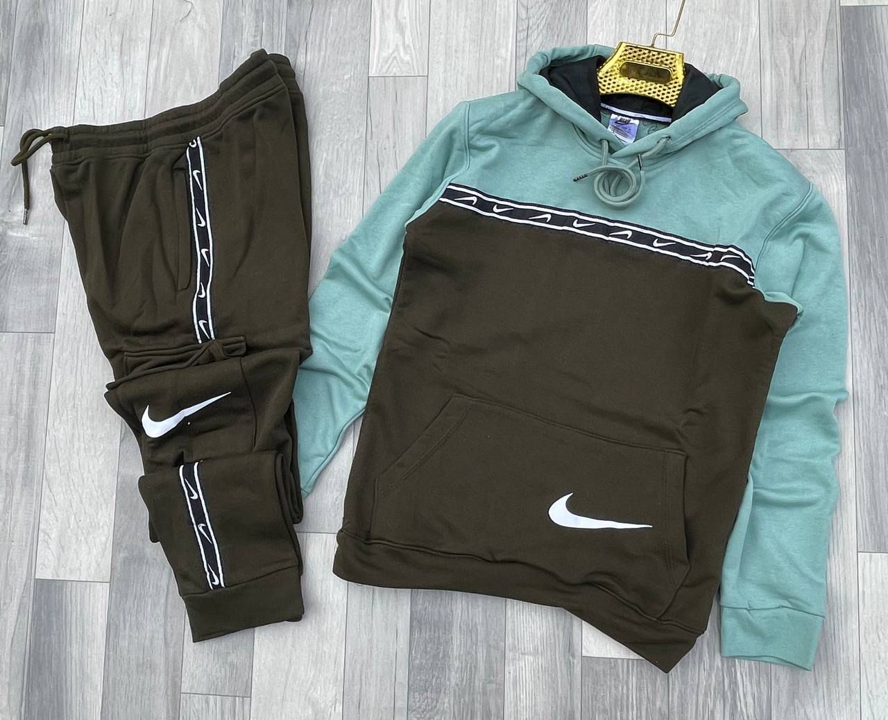 Chandals nike negro verde logos pequeños