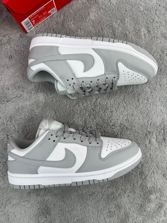 Dunk blancas y grises