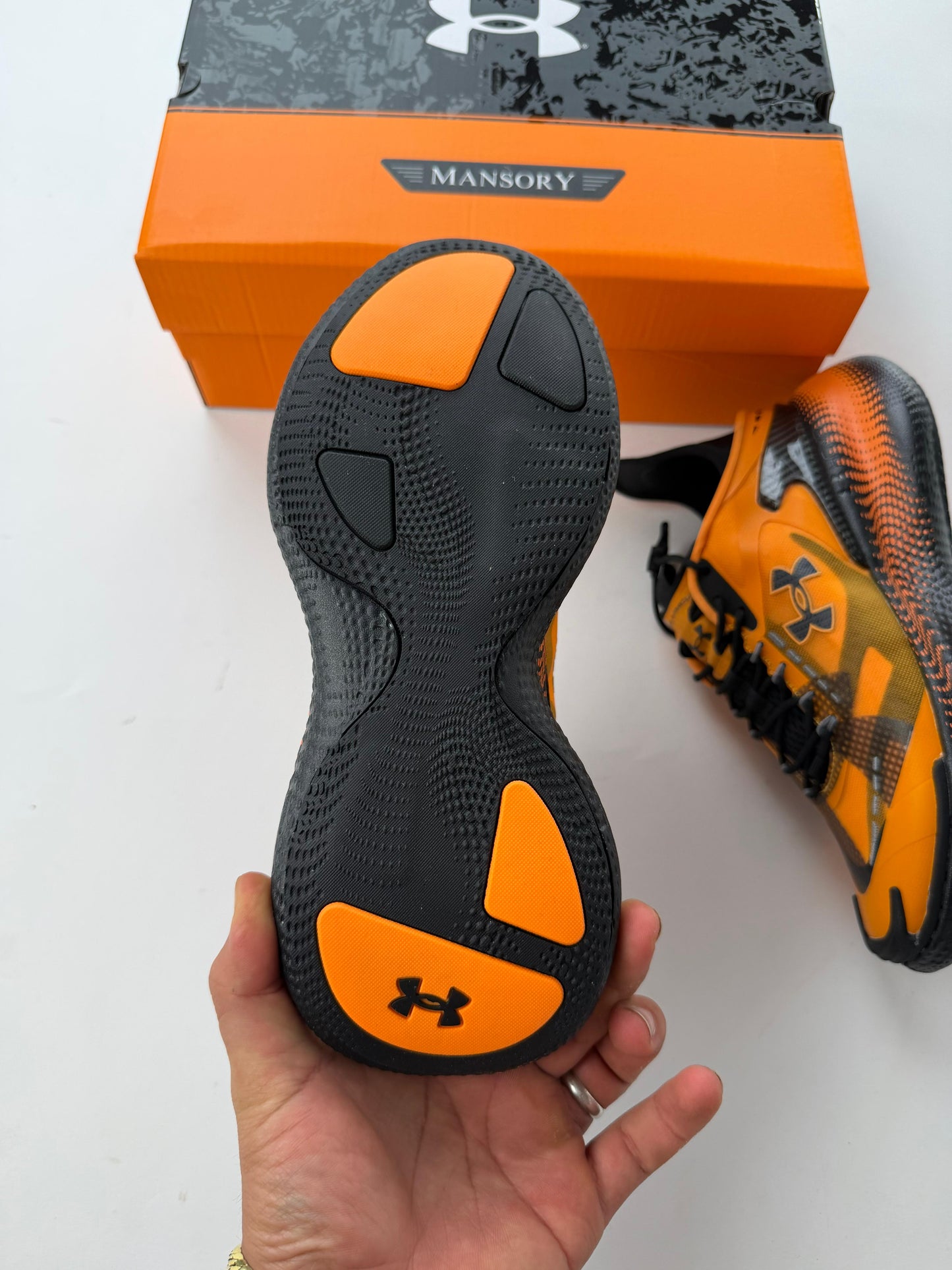 Under Armour x MANSORY Naranjas logo negro