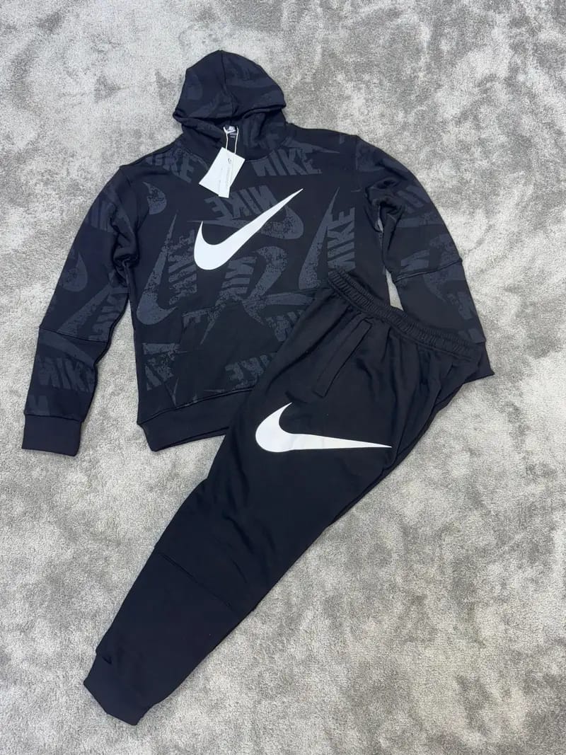 Chandal Nike negro logo blanco