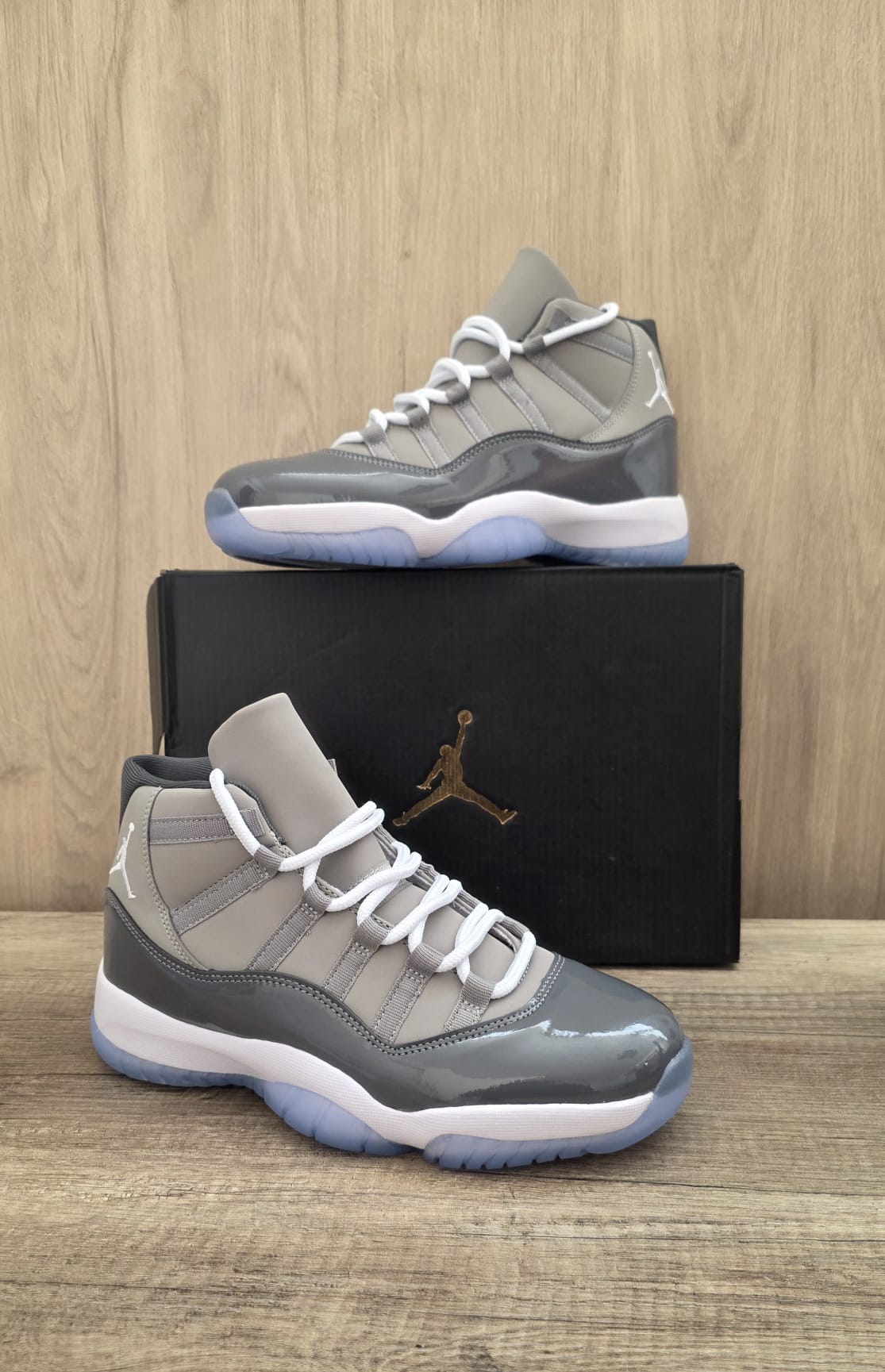 Jordan 11 gris