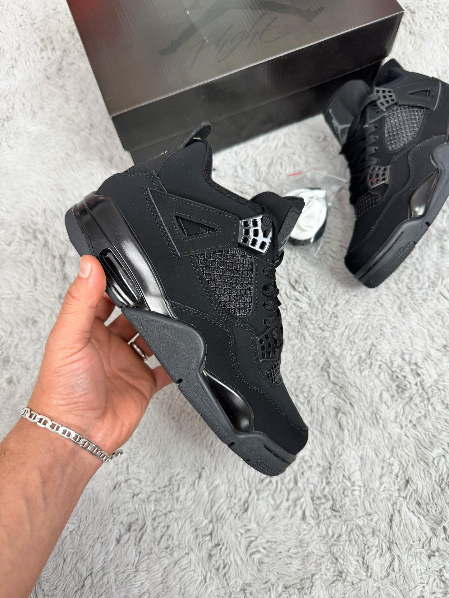 Jordan 4 negras