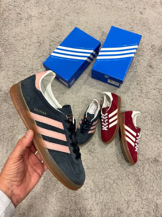 ADIDAS GAZELLE AZUL MARINO LOGO ROSA Y DORADO