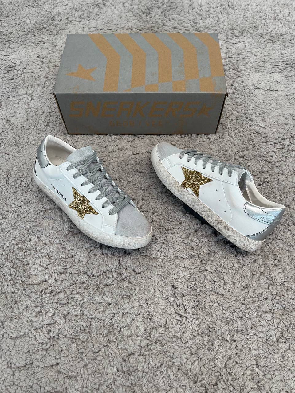 GOLDEN GOOSE BLANCAS DETALLES PLATEADOS
