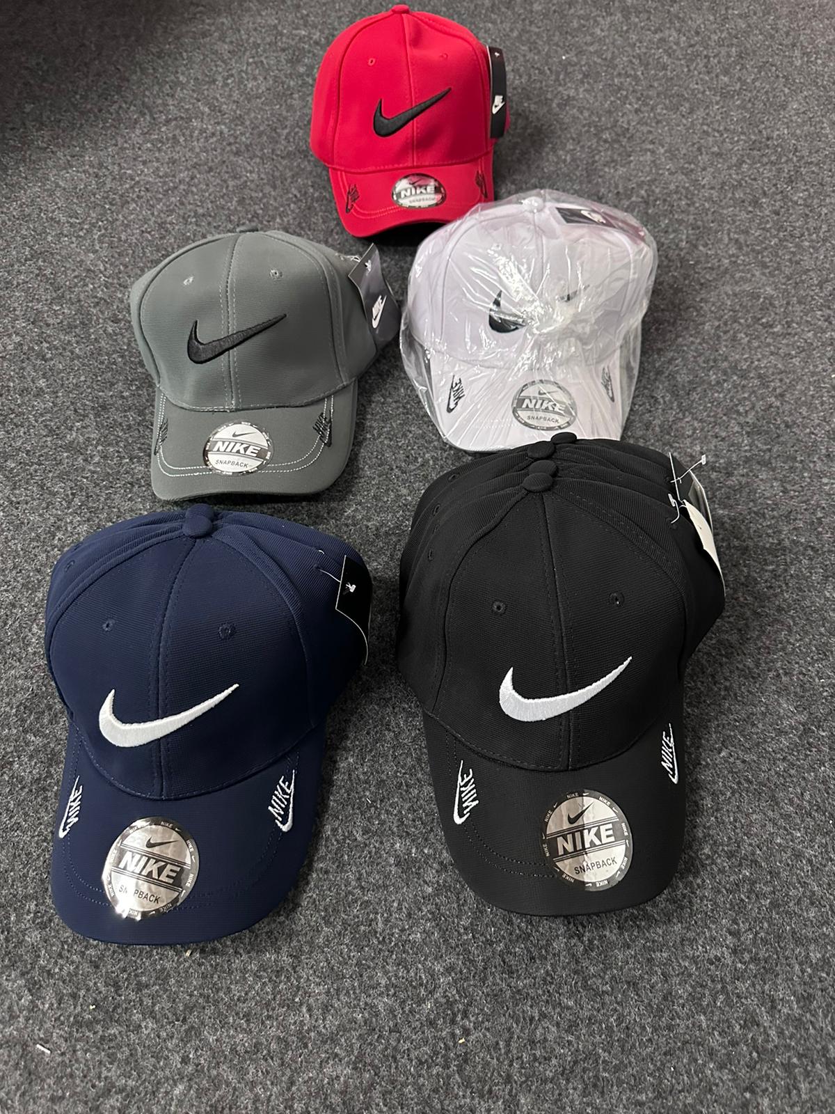 Gorra Nike G5