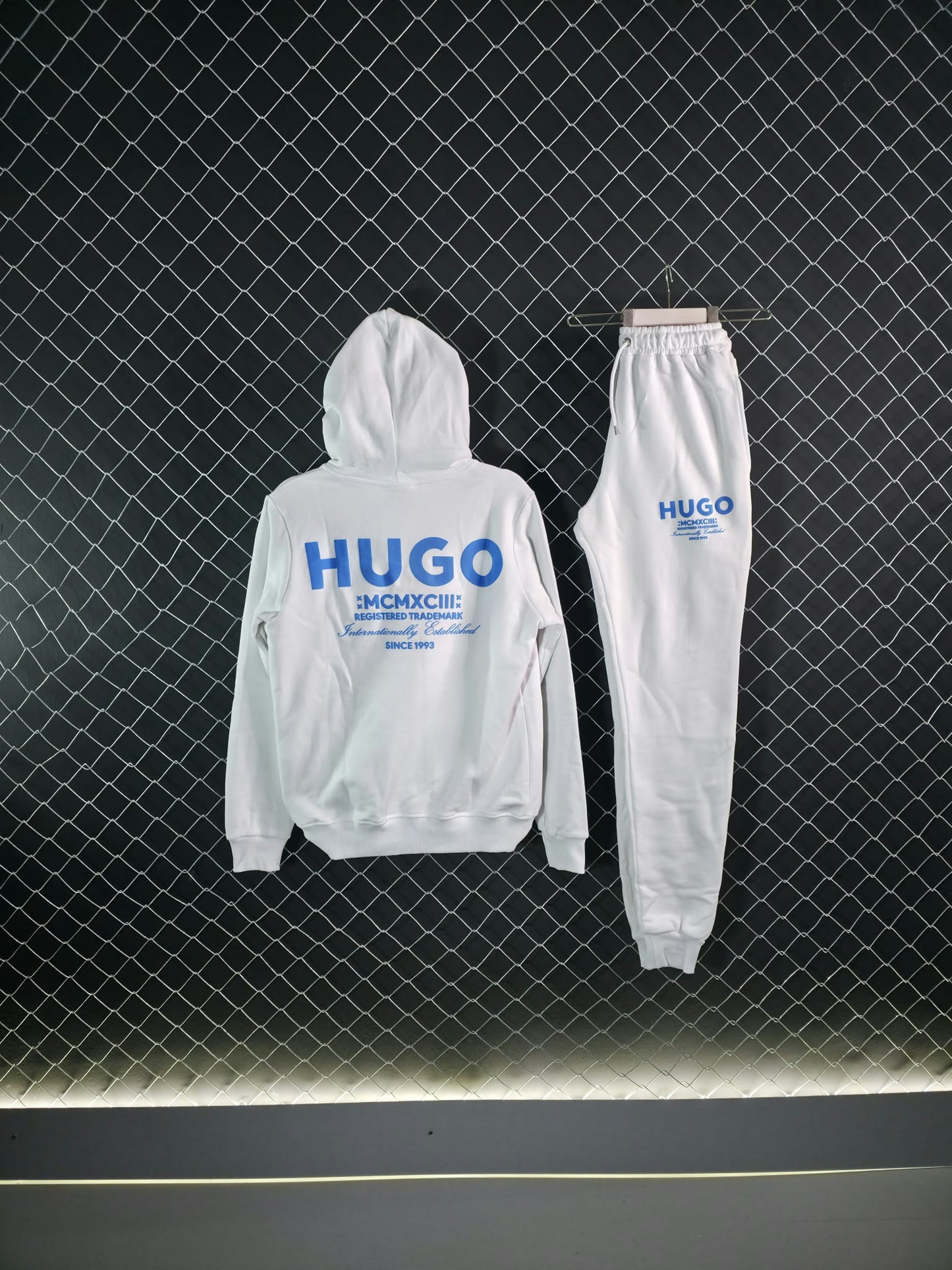 Chandal HUGO BOSS blanco logo azul