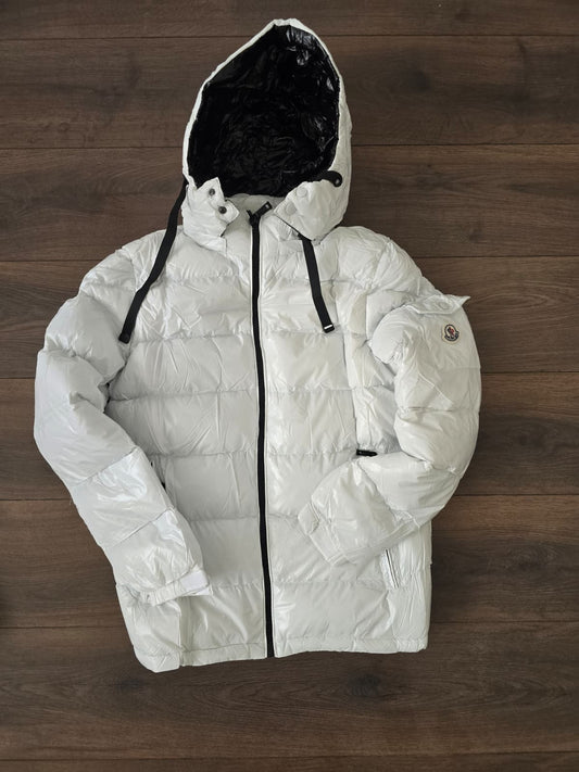 Abrigo moncler blanco logo lateral