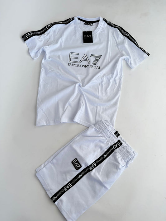 Conjunto corto armani blanco contorno negro