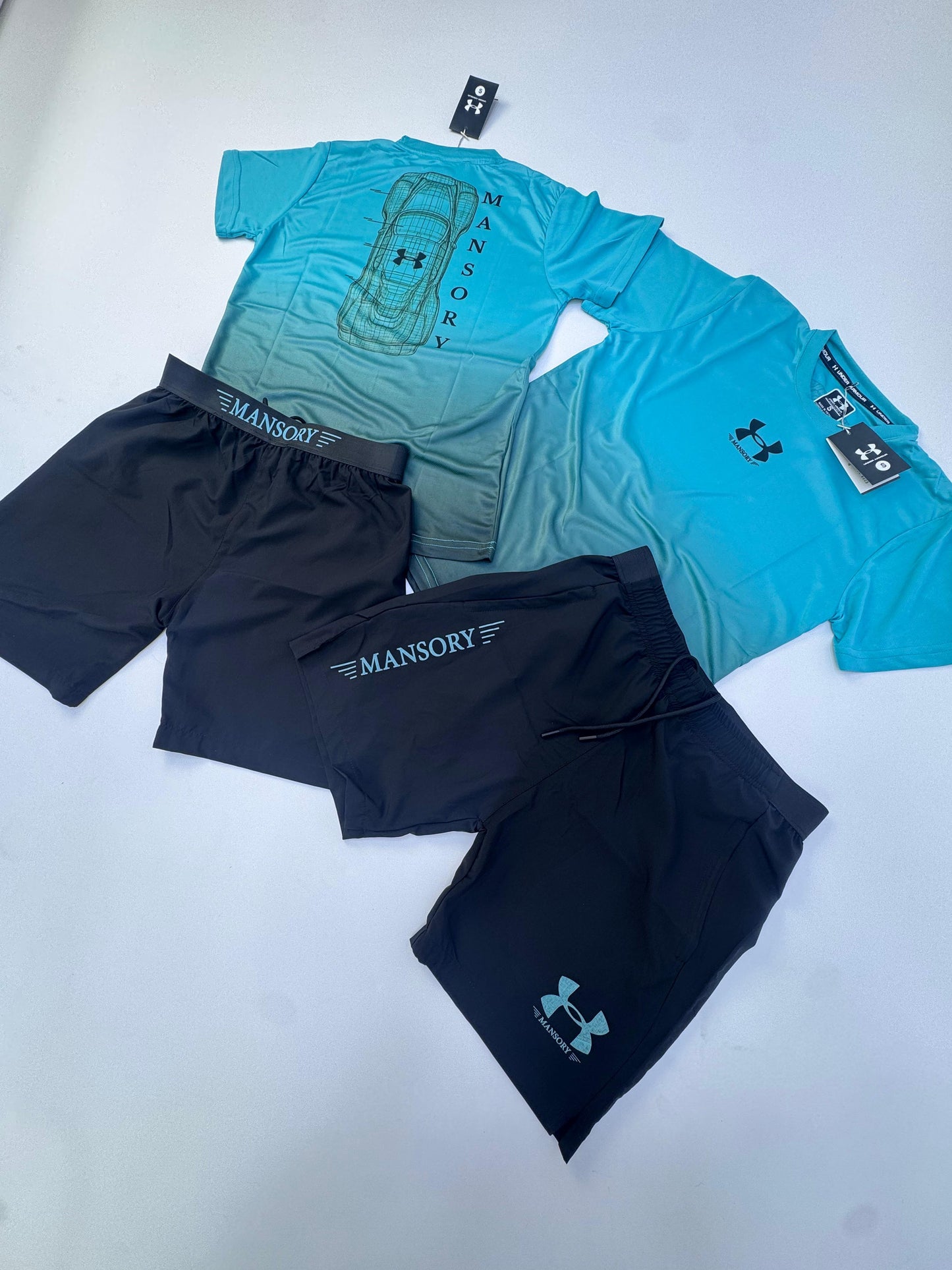 Conjunto corto Under Armour azul degradado x Mansory logo negro
