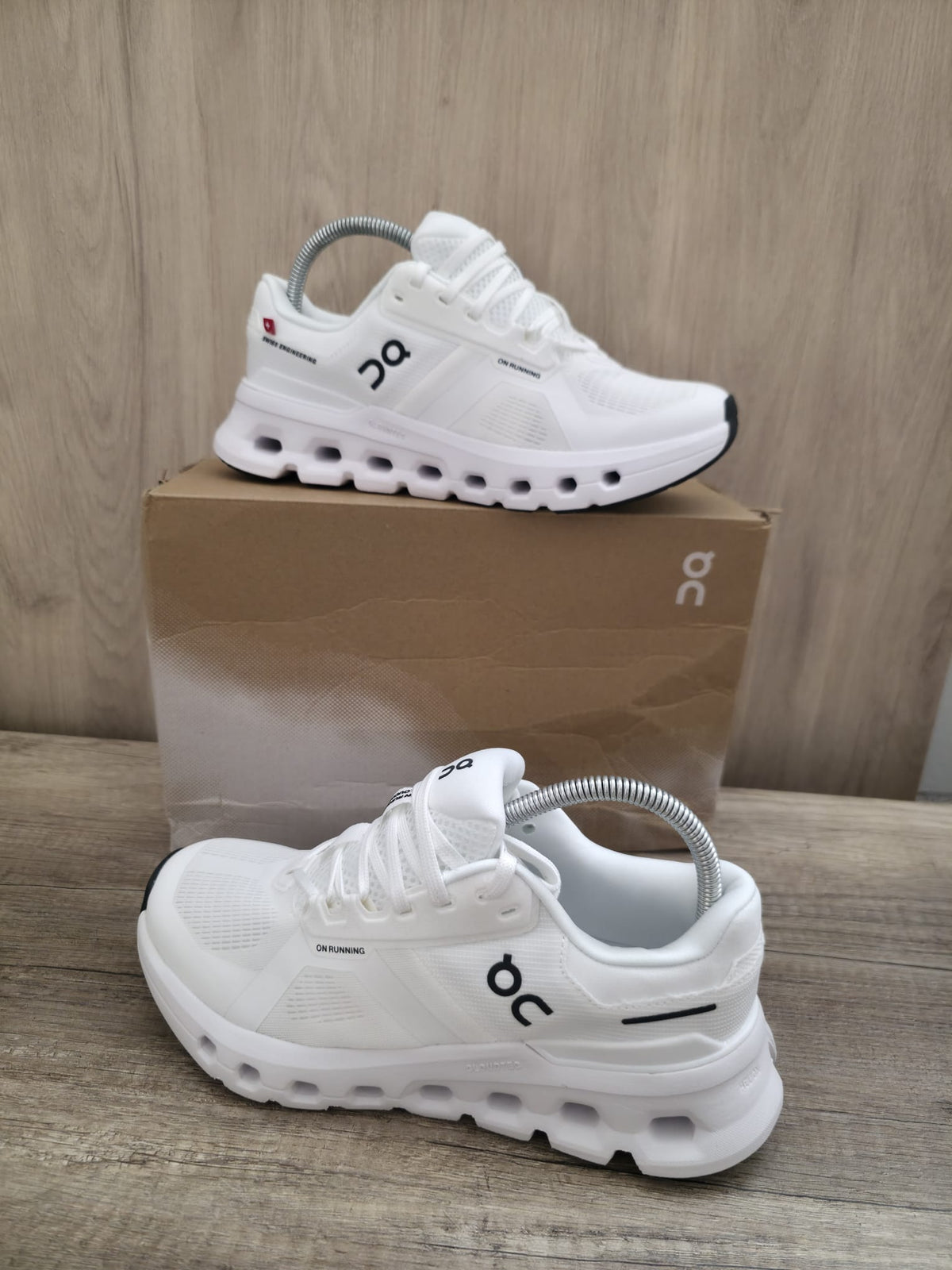 Zapatillas running on Cloud blancas