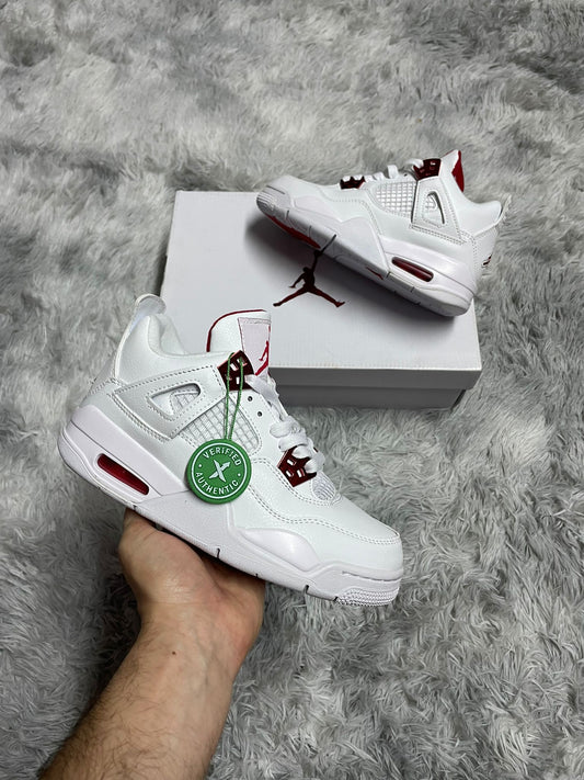 JORDAN 4 blancas logo rojo