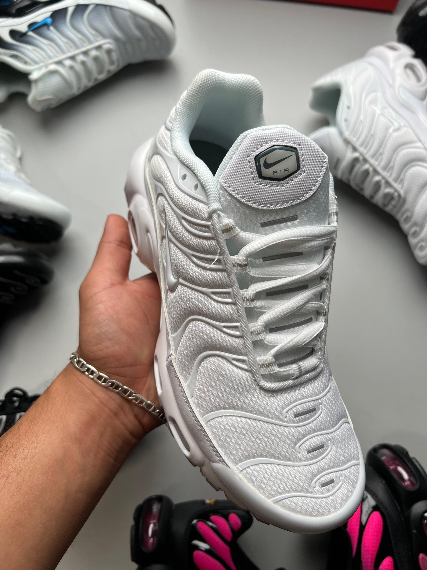 NIKE TN BLANCAS
