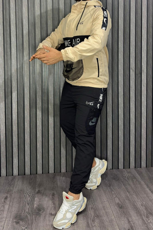 Chandal nike beige y negro logo blanco