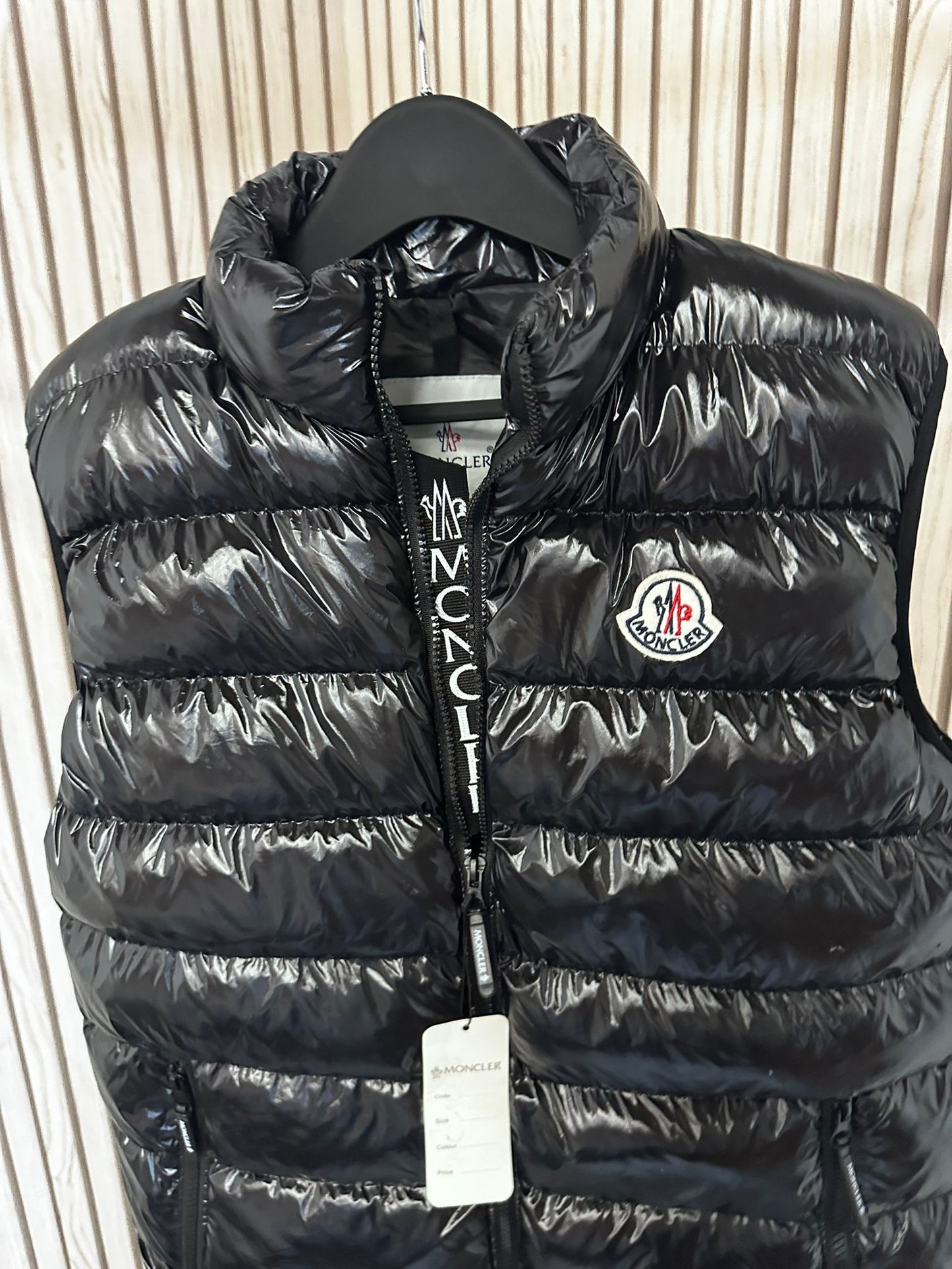 Chaleco moncler brillante logo tricolor