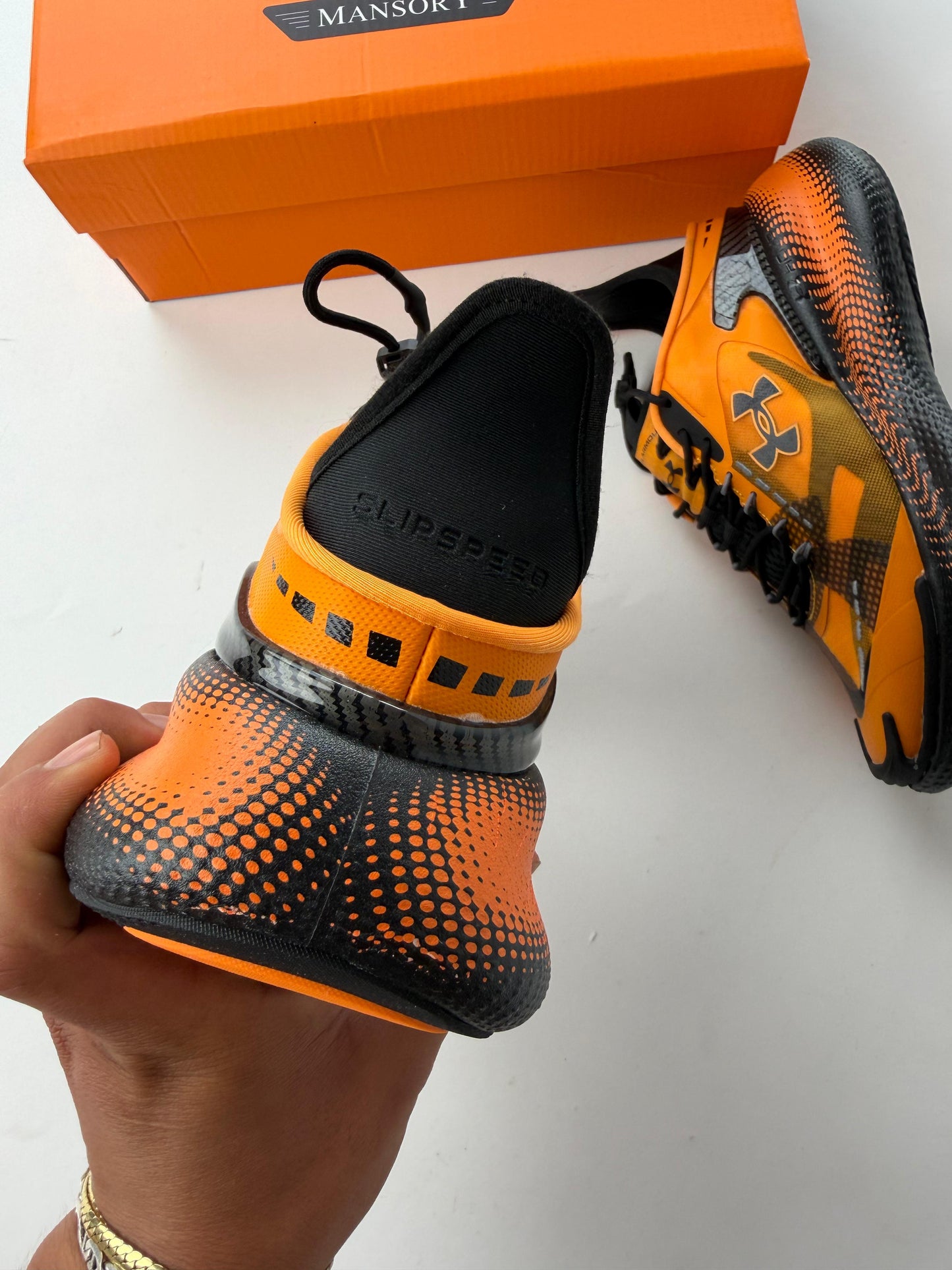 Under Armour x MANSORY Naranjas logo negro