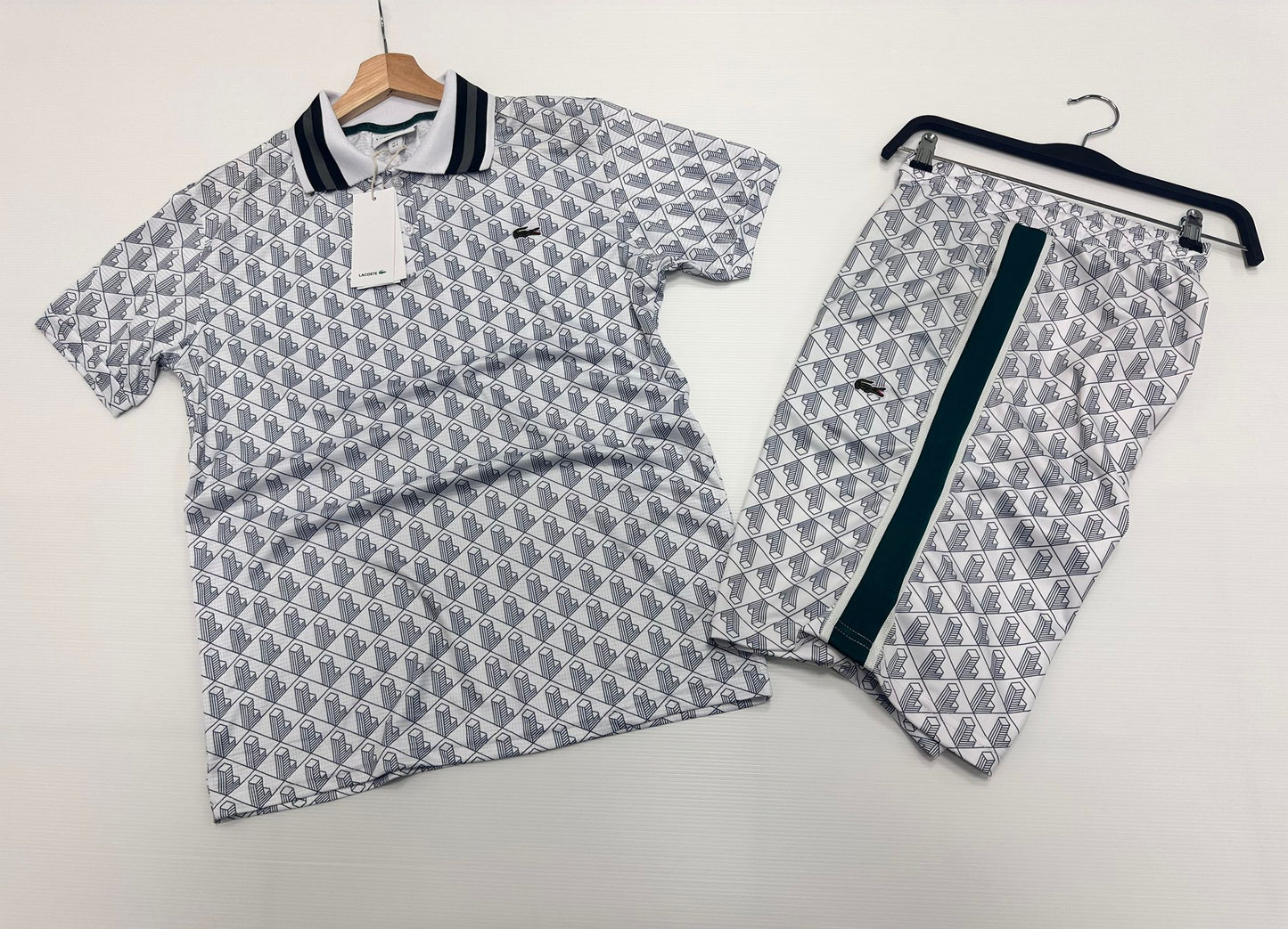 Conjunto lacoste blanco y gris logo verde