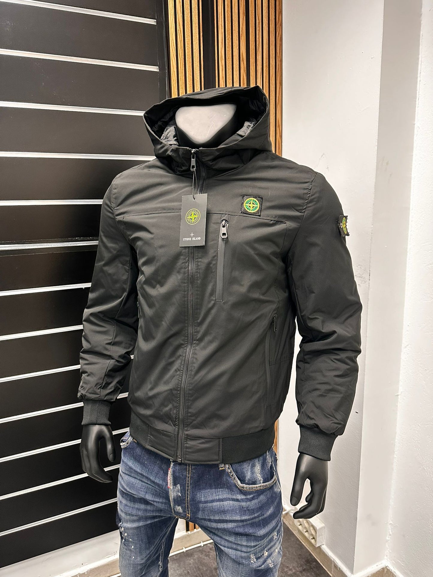 Chaqueta stone island negra