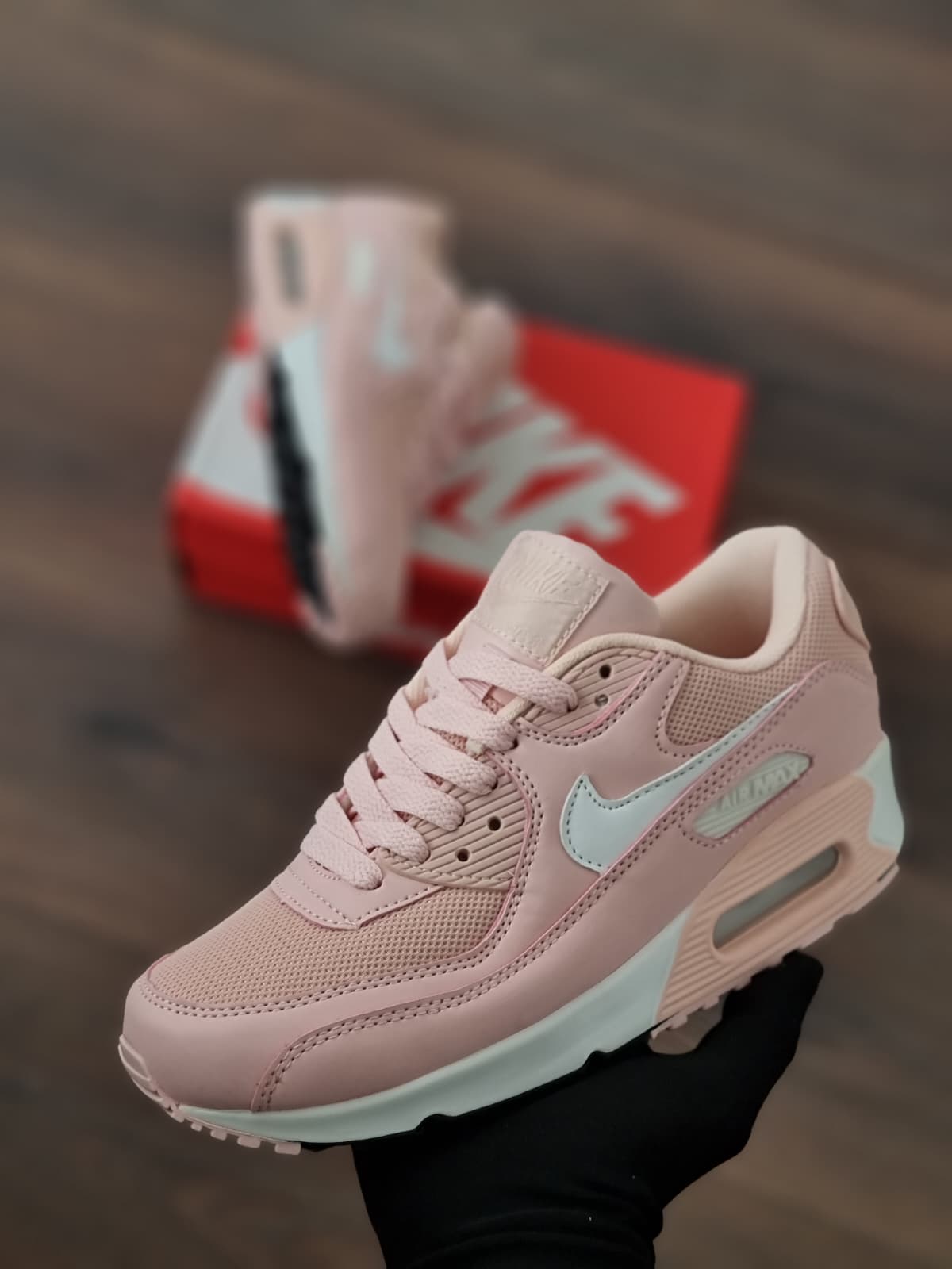 Air max 90 rosa logo blanco