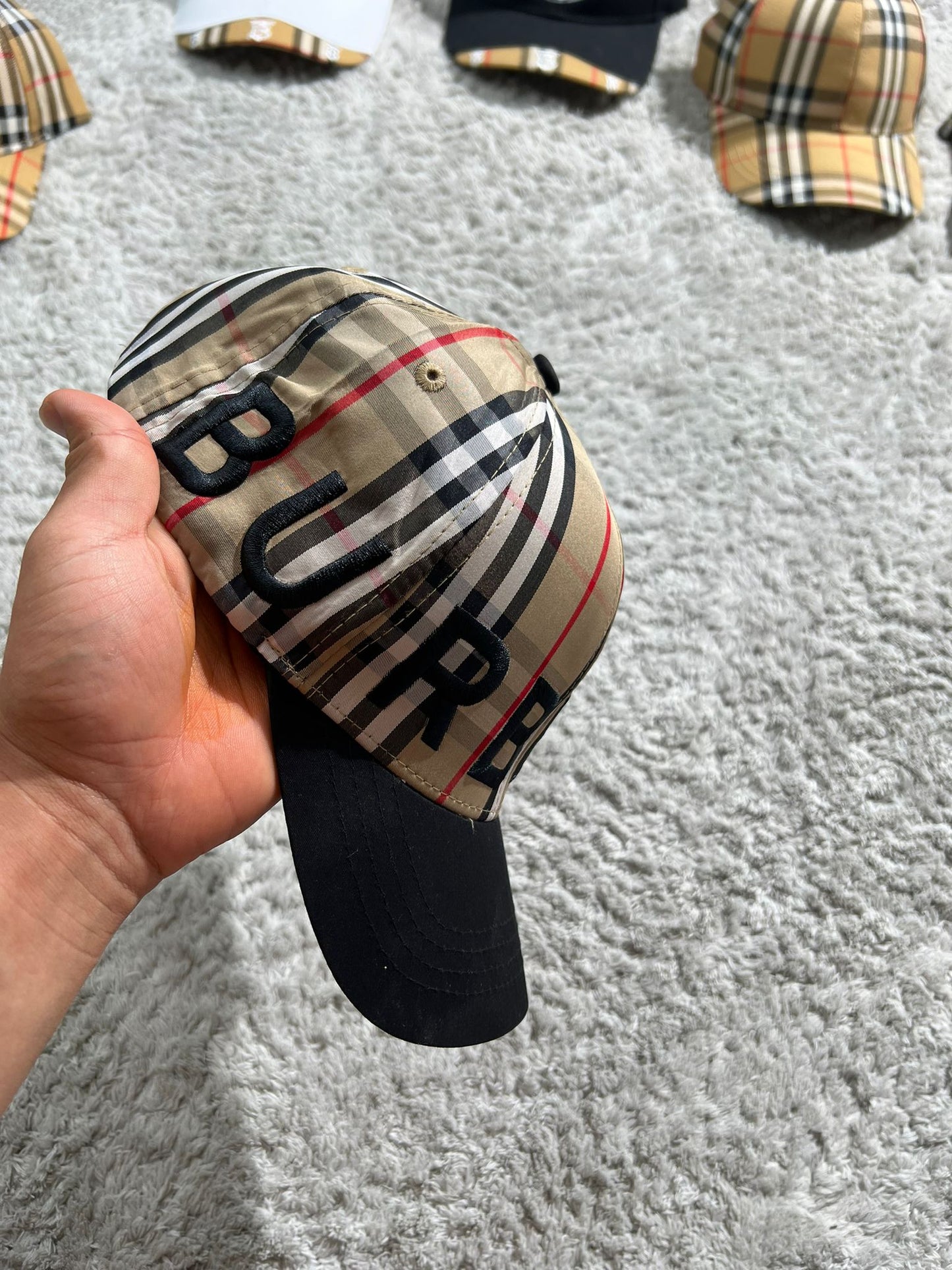 Gorra Burberry G5 marron logo negro