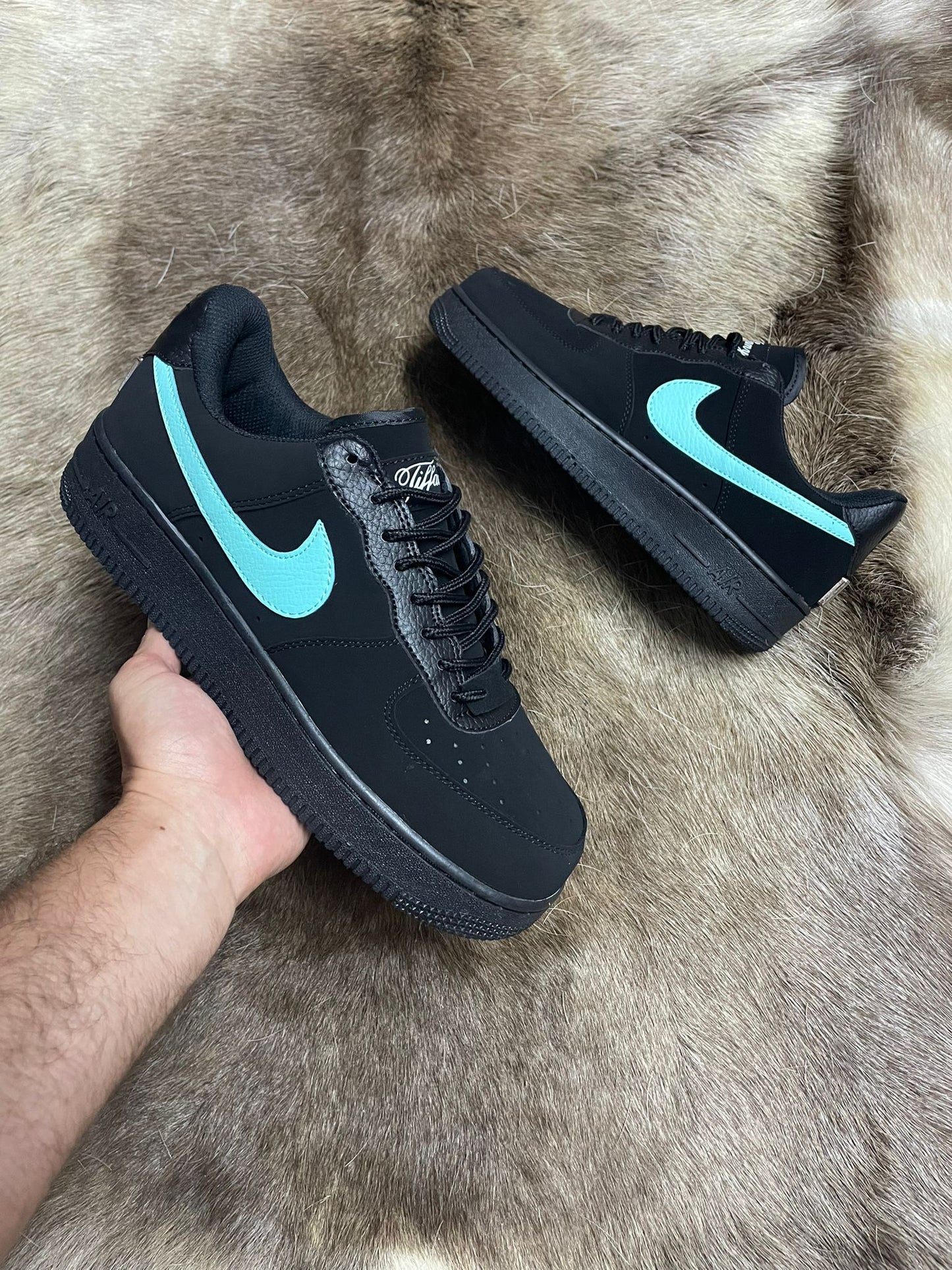 Air force 1 negras x tiffany