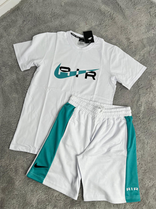 Conjunto corto nike blanco logo azul detalles negros