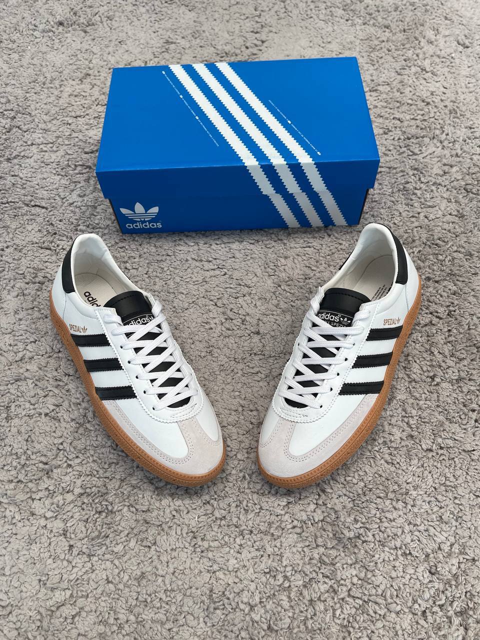 ADIDAS SPEZIAL BLANCA LINEAS NEGRAS