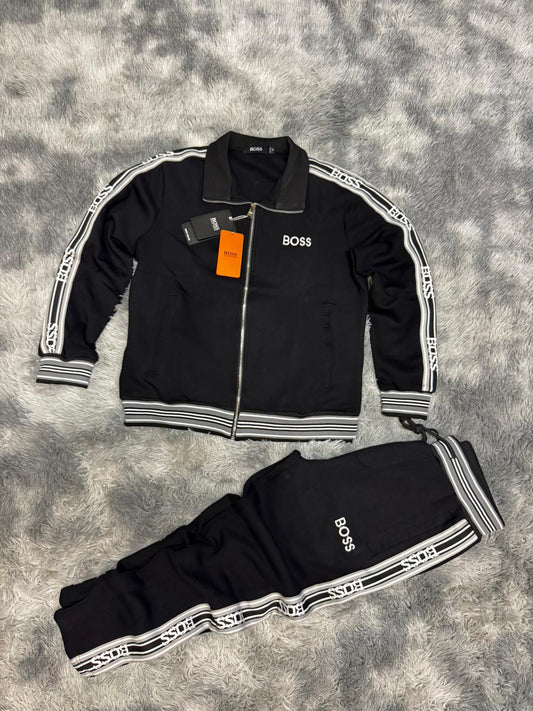 Chandal Hugo Boss negro logo blanco detalles laterales