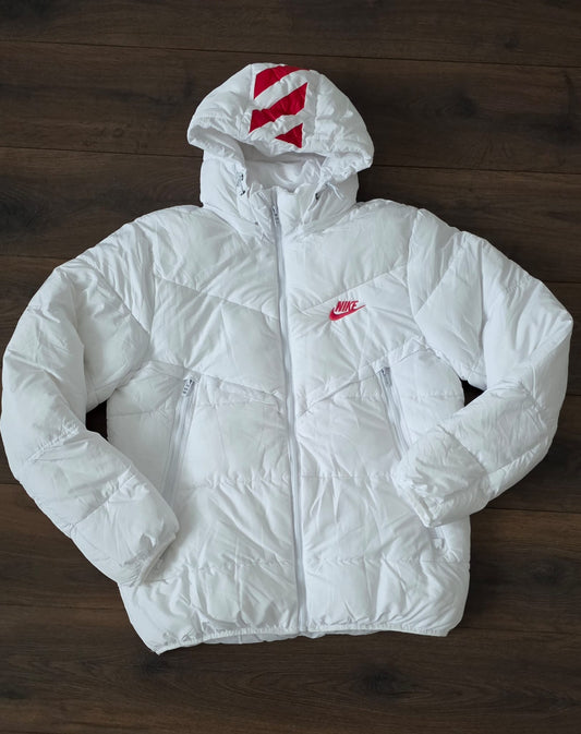 Abrigo blanco logo rojo nike air max