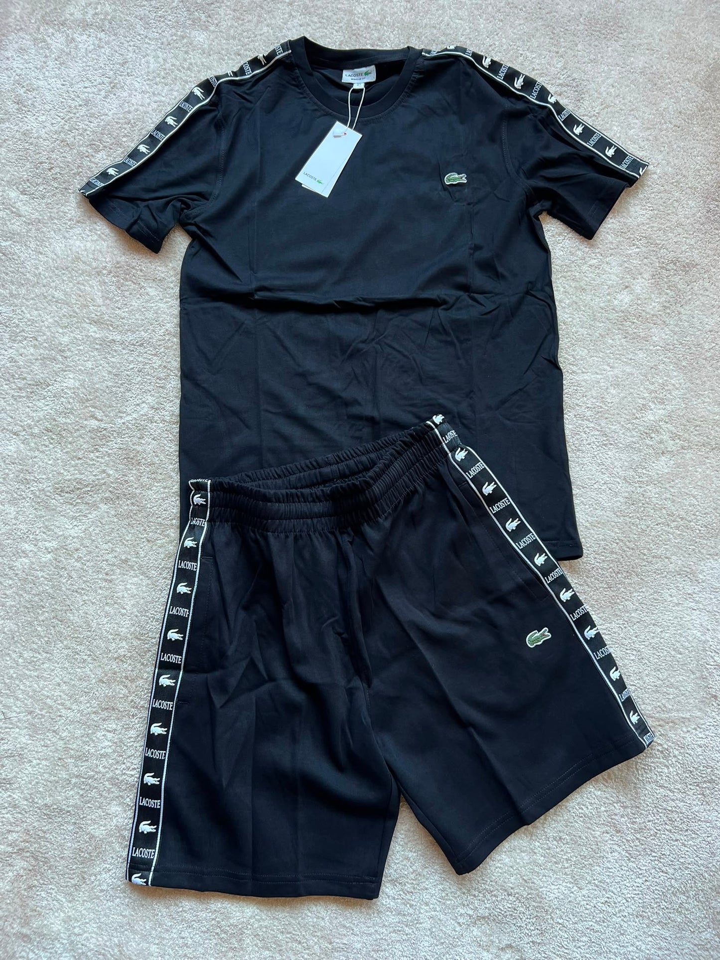 Conjunto corto lacoste negro logo verde detalles blancos