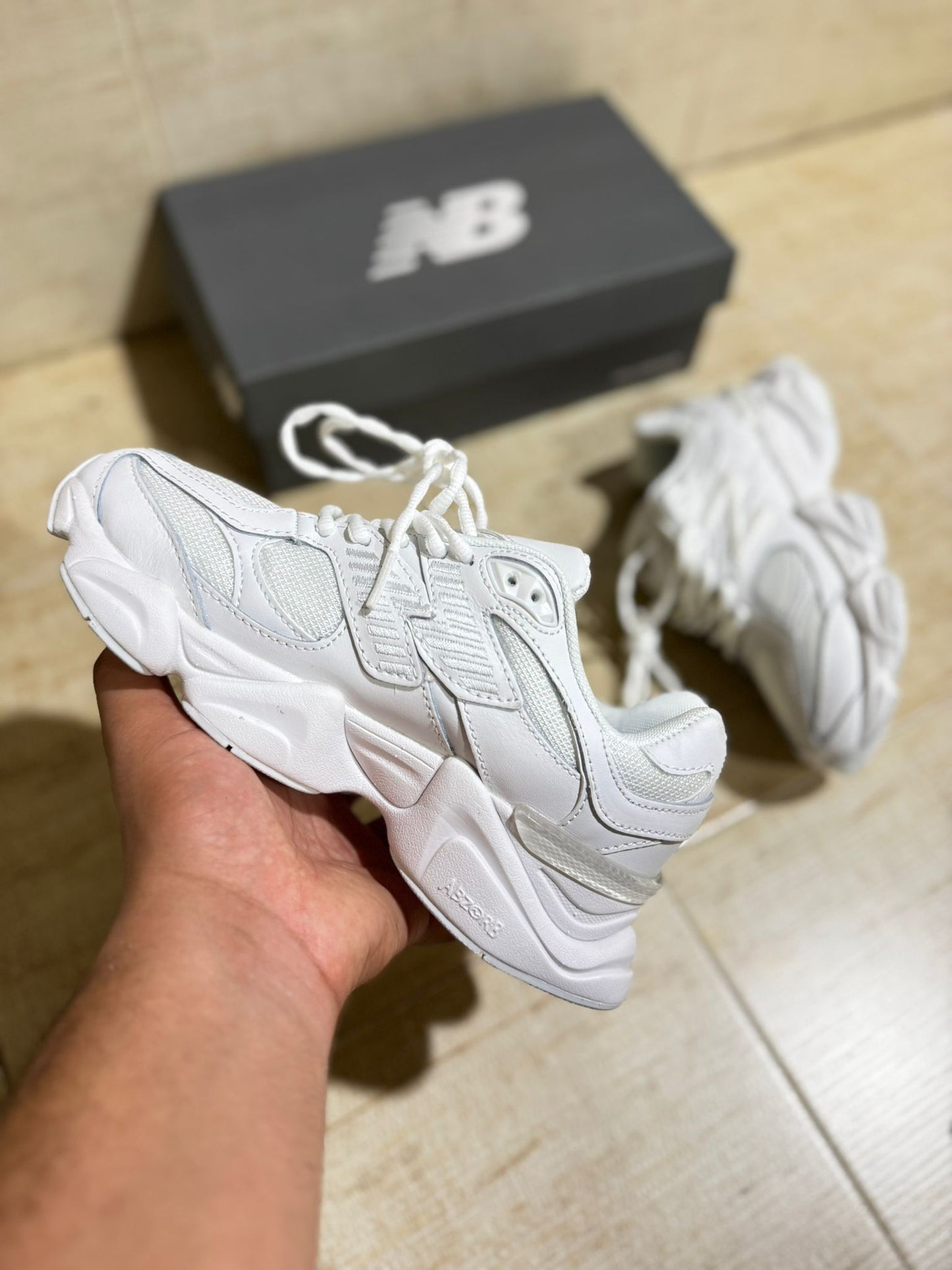 New Balance 9060 blancas