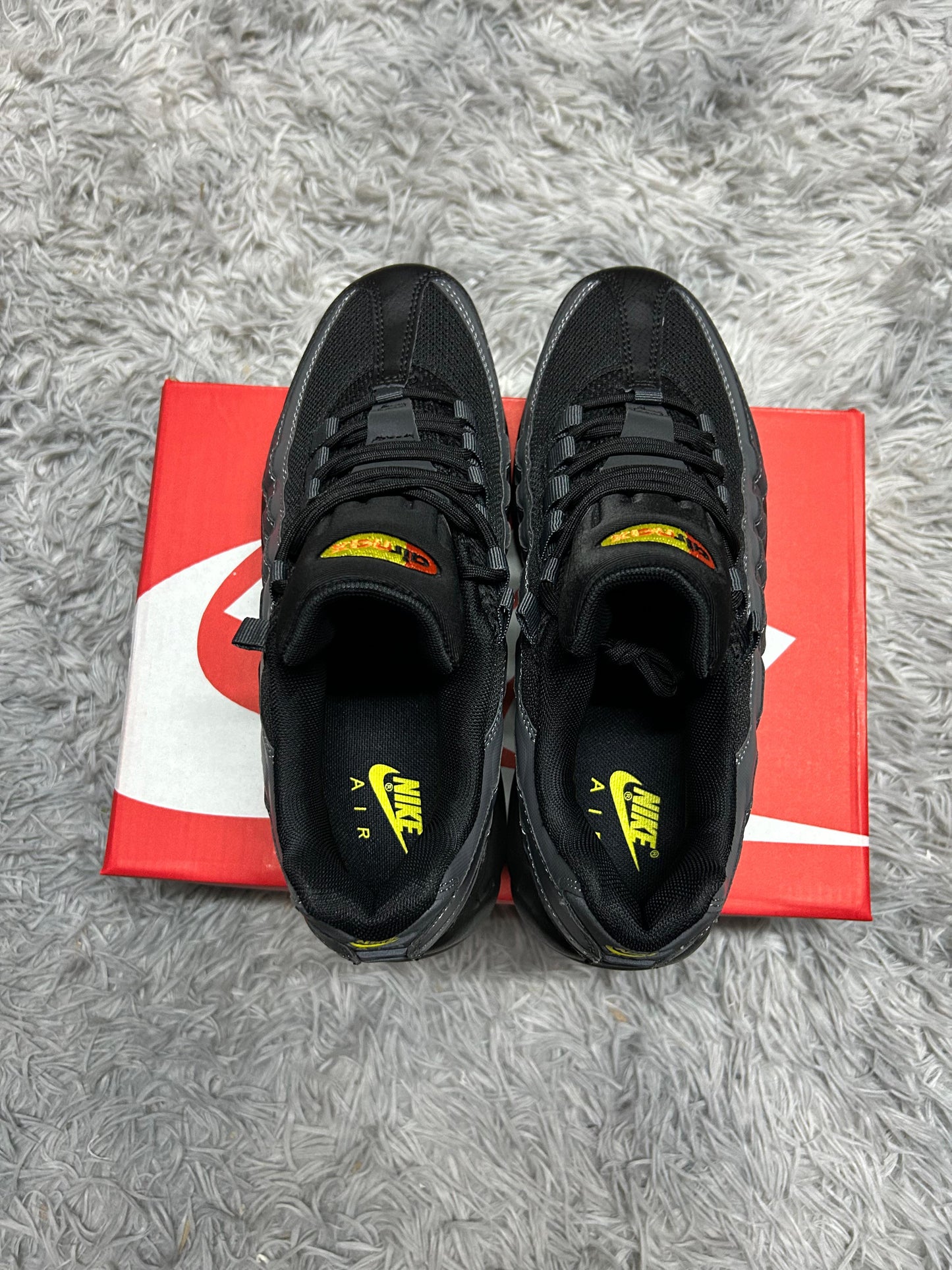 Air max 95 grises logo bicolor
