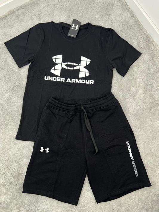 Conjunto Under Armour negra logo blanco