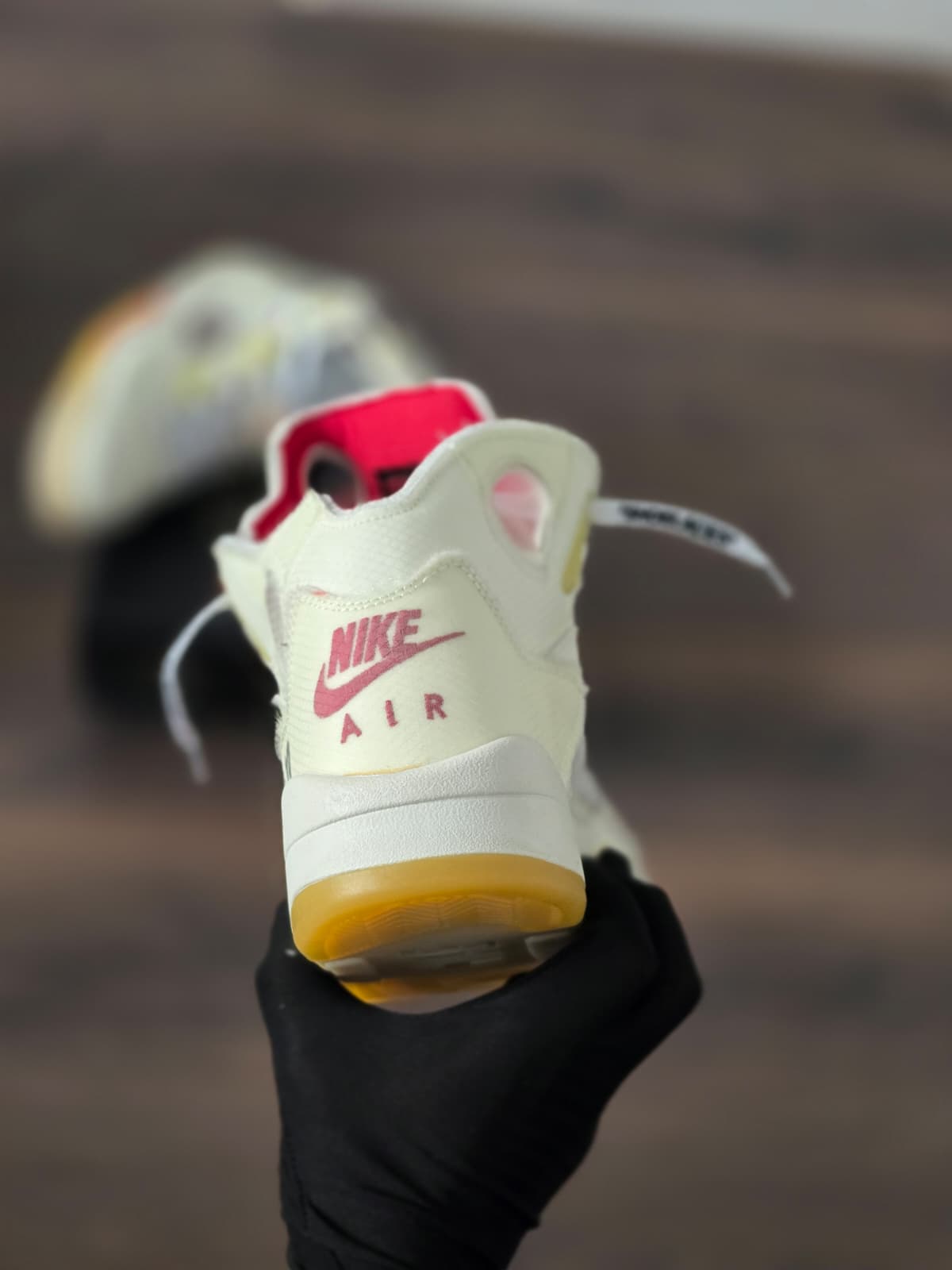 Jordan 5 off White beige