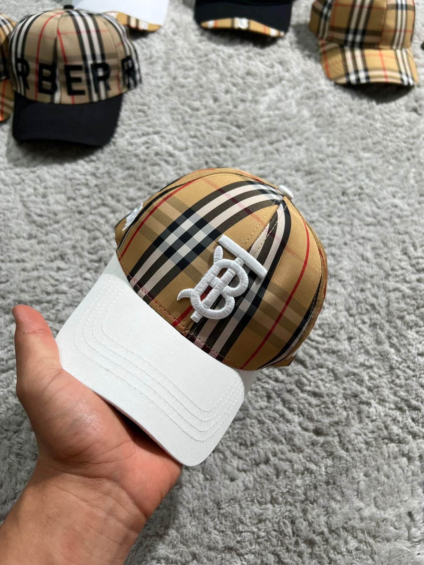 Gorra Burberry G5 marron logo blanco