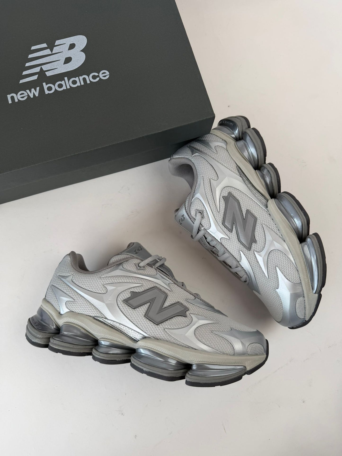 New Balance 2000 grises