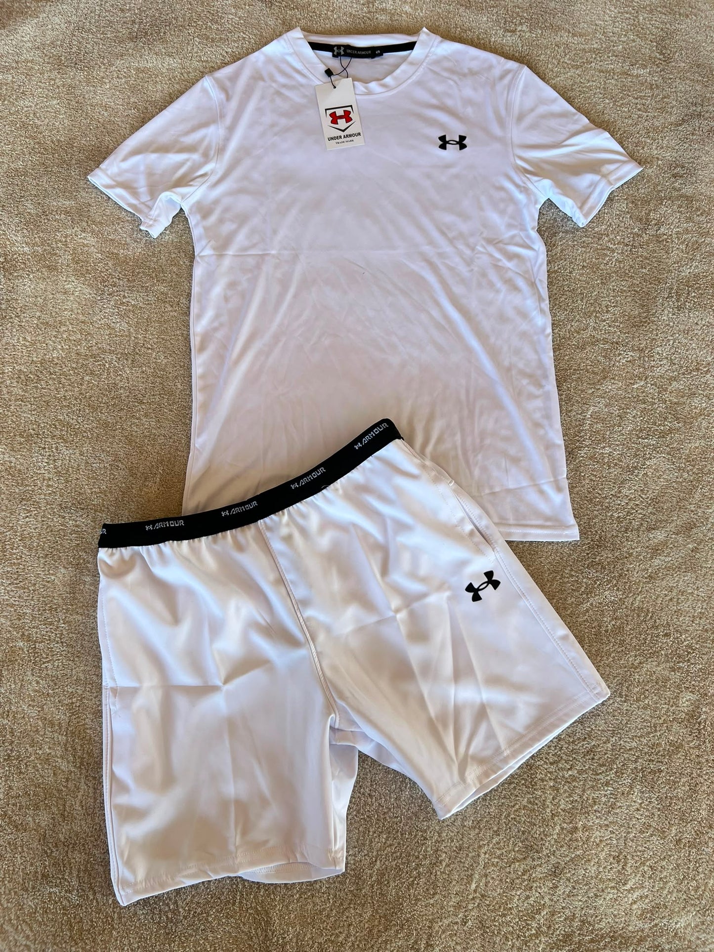 Conjunto corto under armour blanco logo negro