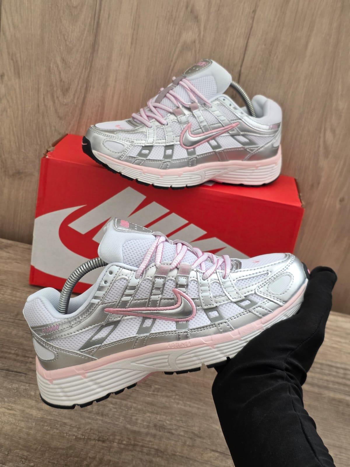 Nike p-6000 blanca gris rosa